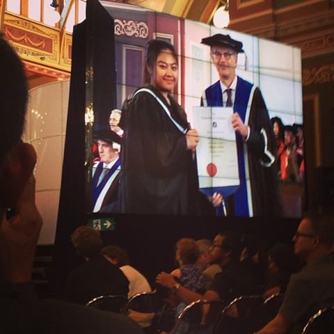 澳大利亚csu经济学本科文凭案例|24小时在线定制：澳大利亚查尔斯特大学毕业证书样品|