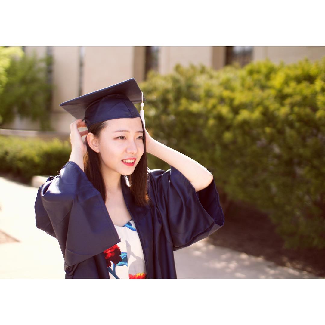 美国hollins文凭学历购买|霍林斯大学毕业证书样本|