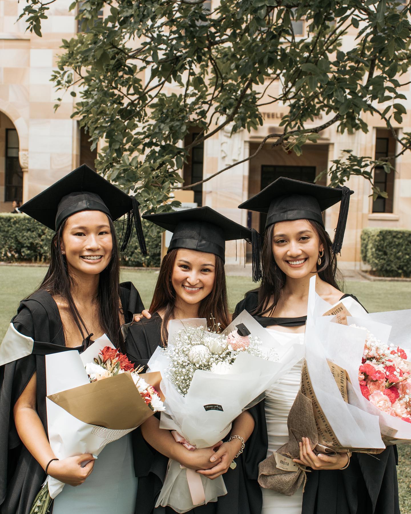 格瑞斯学院毕业证书样本|留学假毕业证买graceacademyonline毕业证|